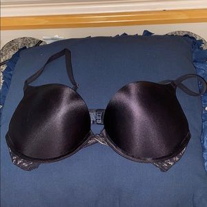 black madenform bra